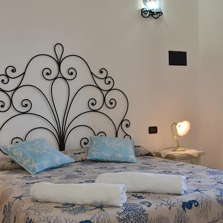 Mare Isole B&B 라마달레나