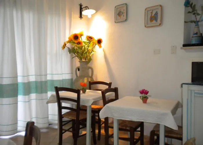 Mare Isole Oda ve Kahvaltı 3*